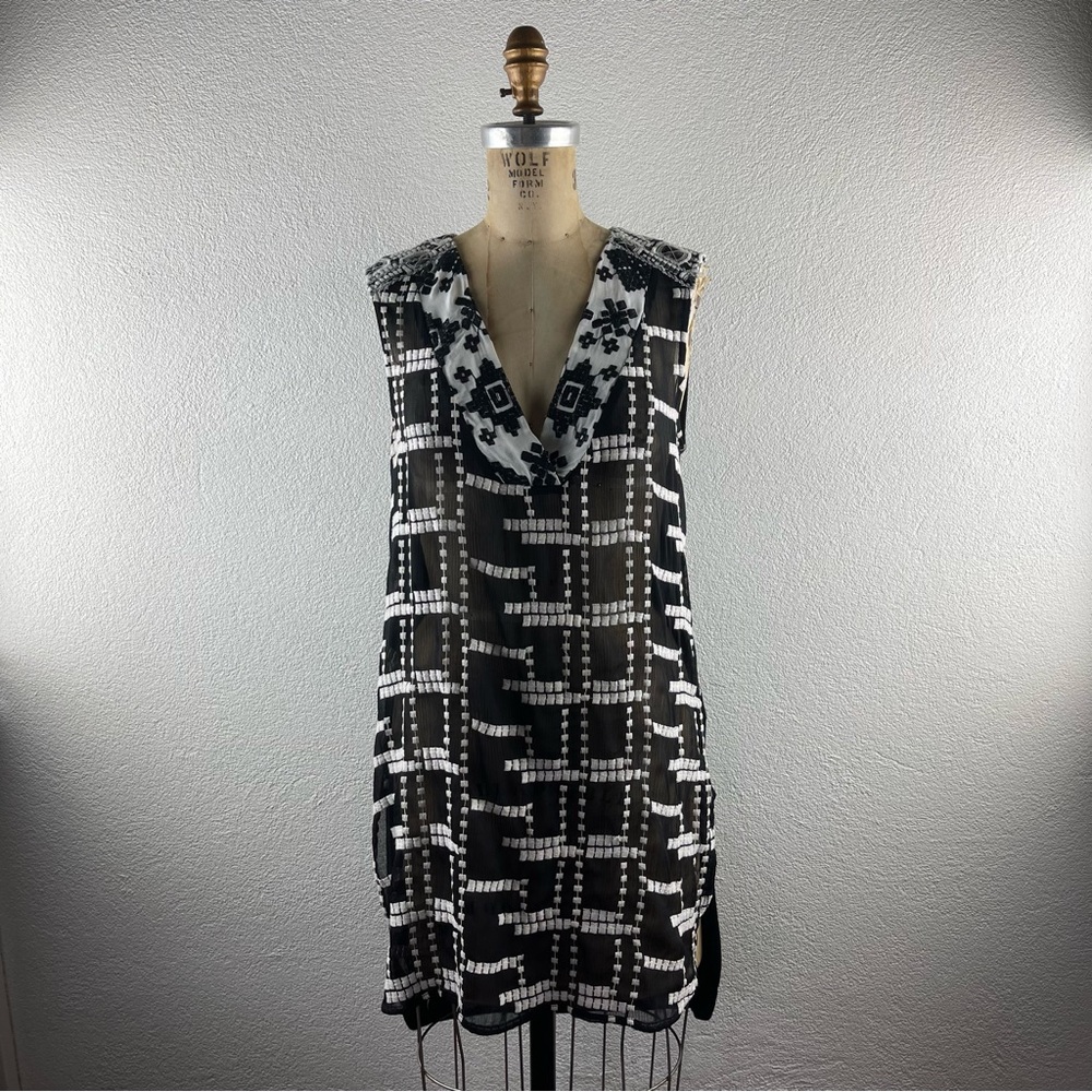Anthropologie l M TINY Chaparral Black White Embroidered Semi-Sheer Boho Tunic